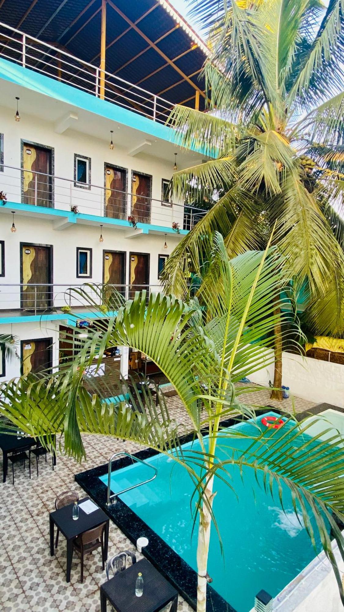 Bsg Stay - Turtle Beach Morjim Goa Exterior foto